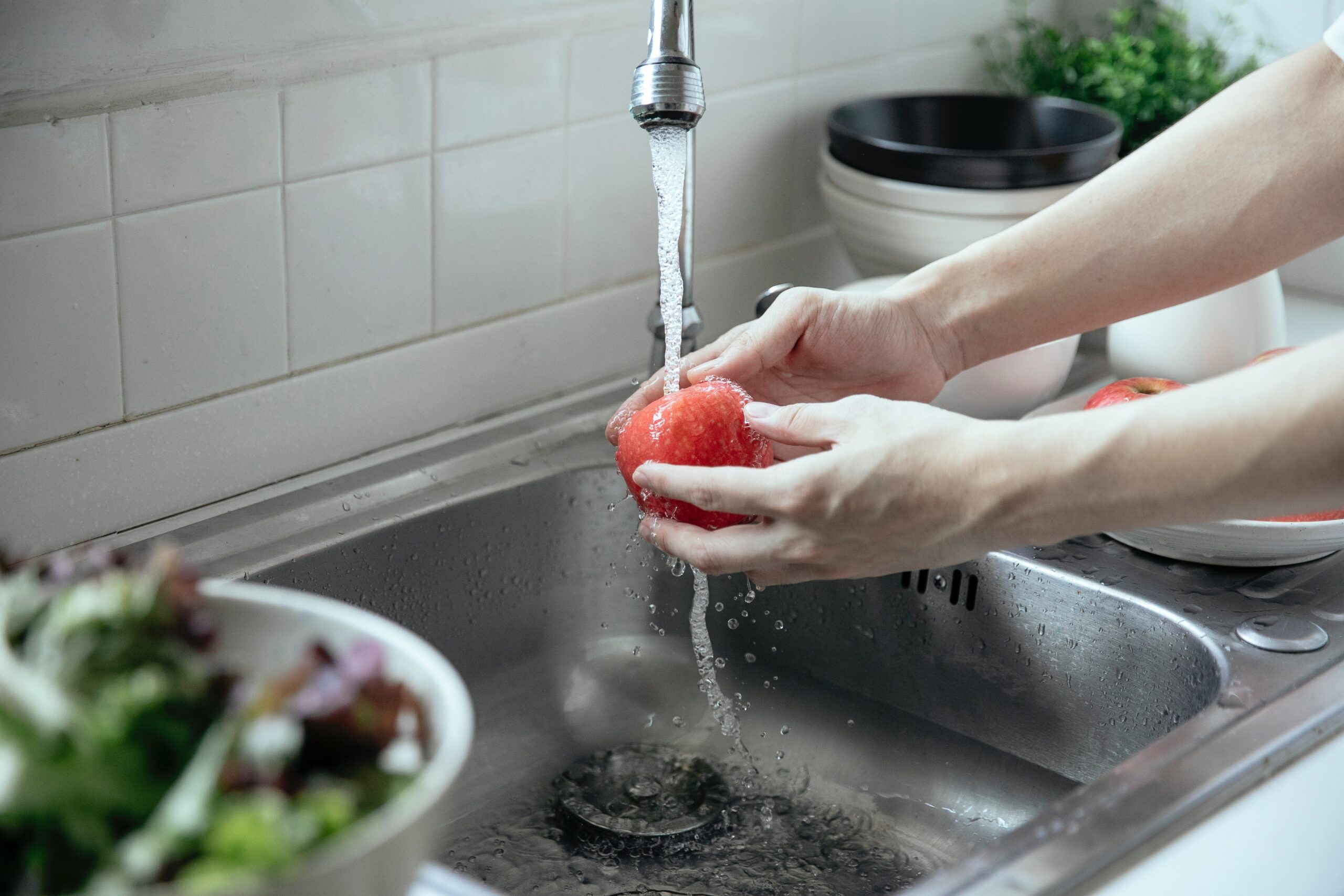 Kitchen waste can often lead to a clogged sink; avoid the problem by getting us to install a kitchen waste disposal unit, Auckland wide
